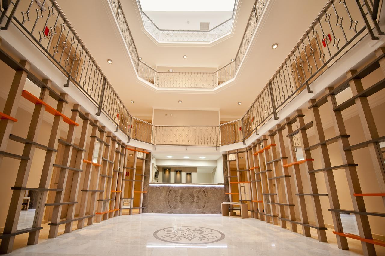Atrium Apart Otel Altinyunus Ngoại thất bức ảnh